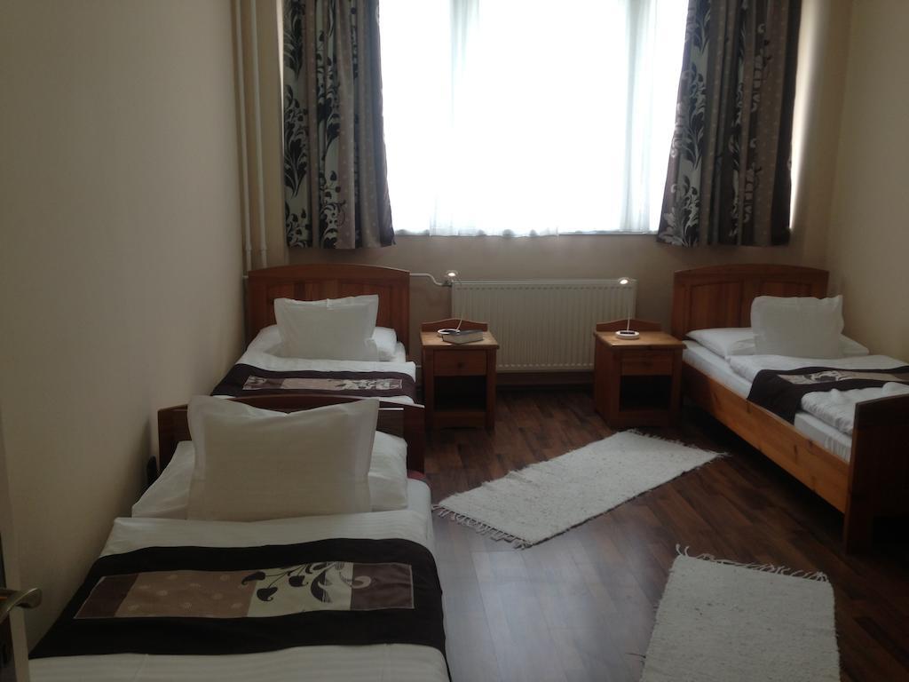 Vasvirag Hotel Celldömölk Chambre photo